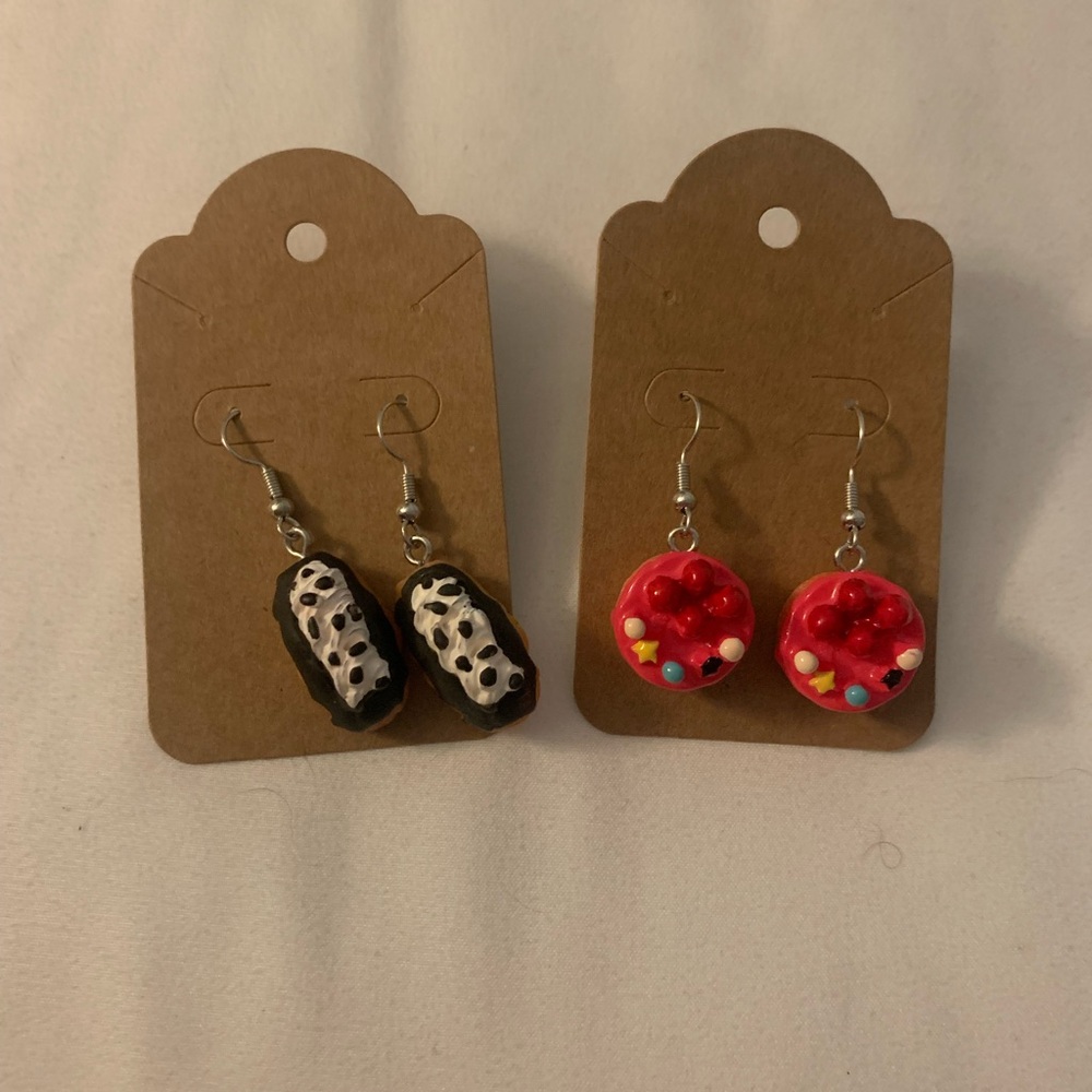Earrings - treats- eclair and pink cake! 💗 - Picture 1 of 4